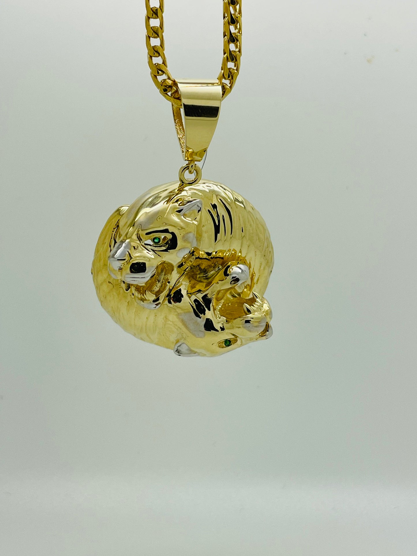 10kt Tiger Charm