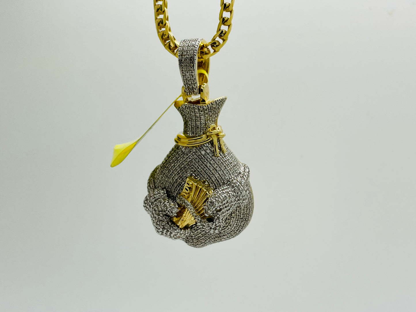 10Kt Gold 2.5ct Diamond Charm