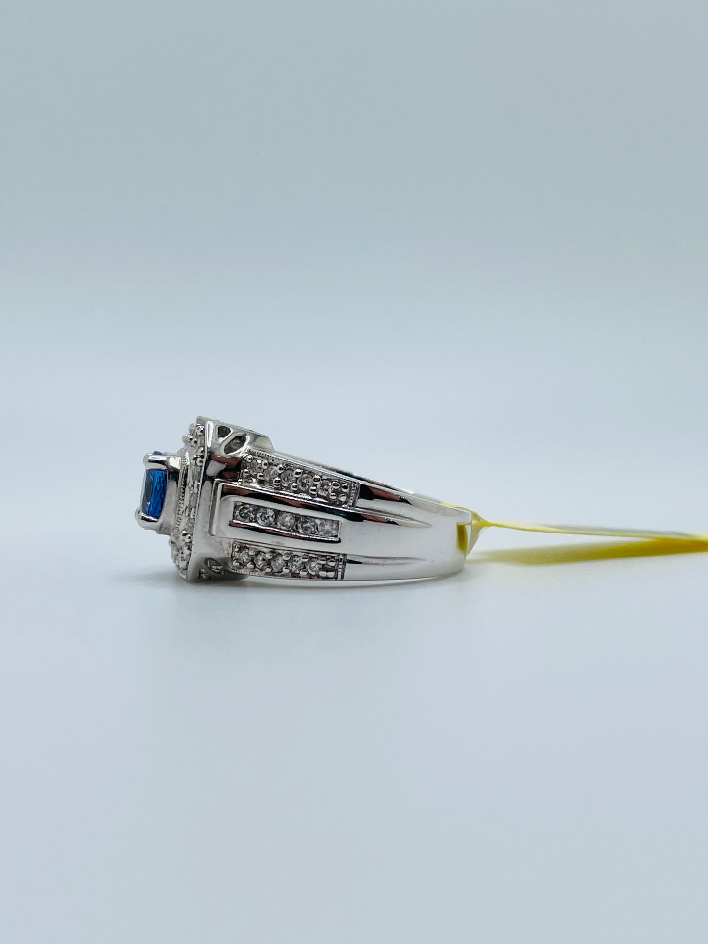14Kt Gold 2ct Diamond Ring
