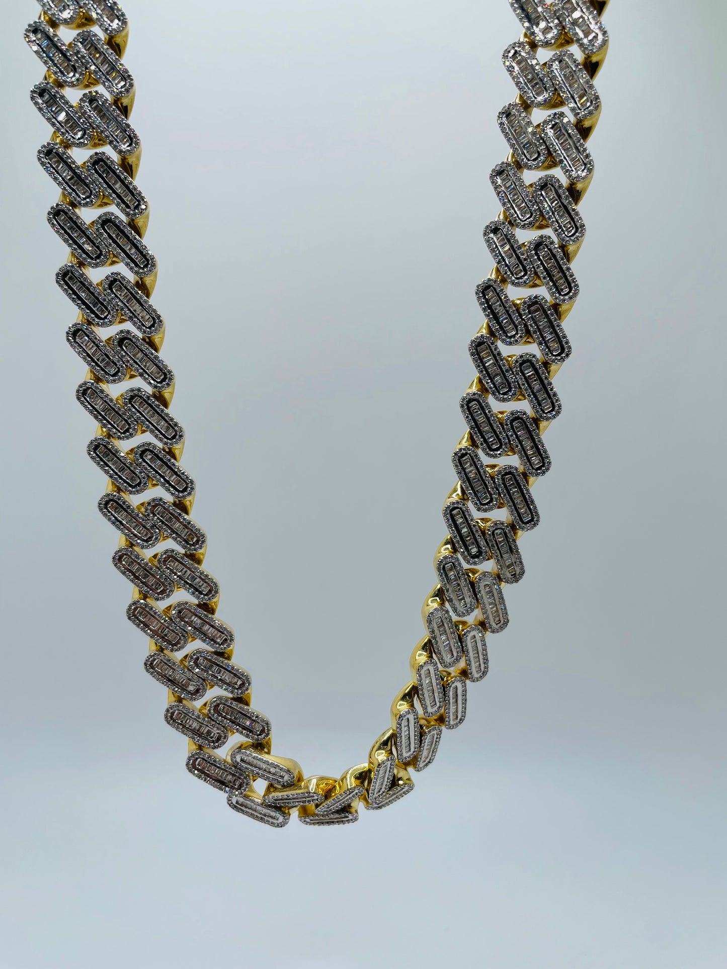 10Kt Gold and 20cwt Diamond Chain