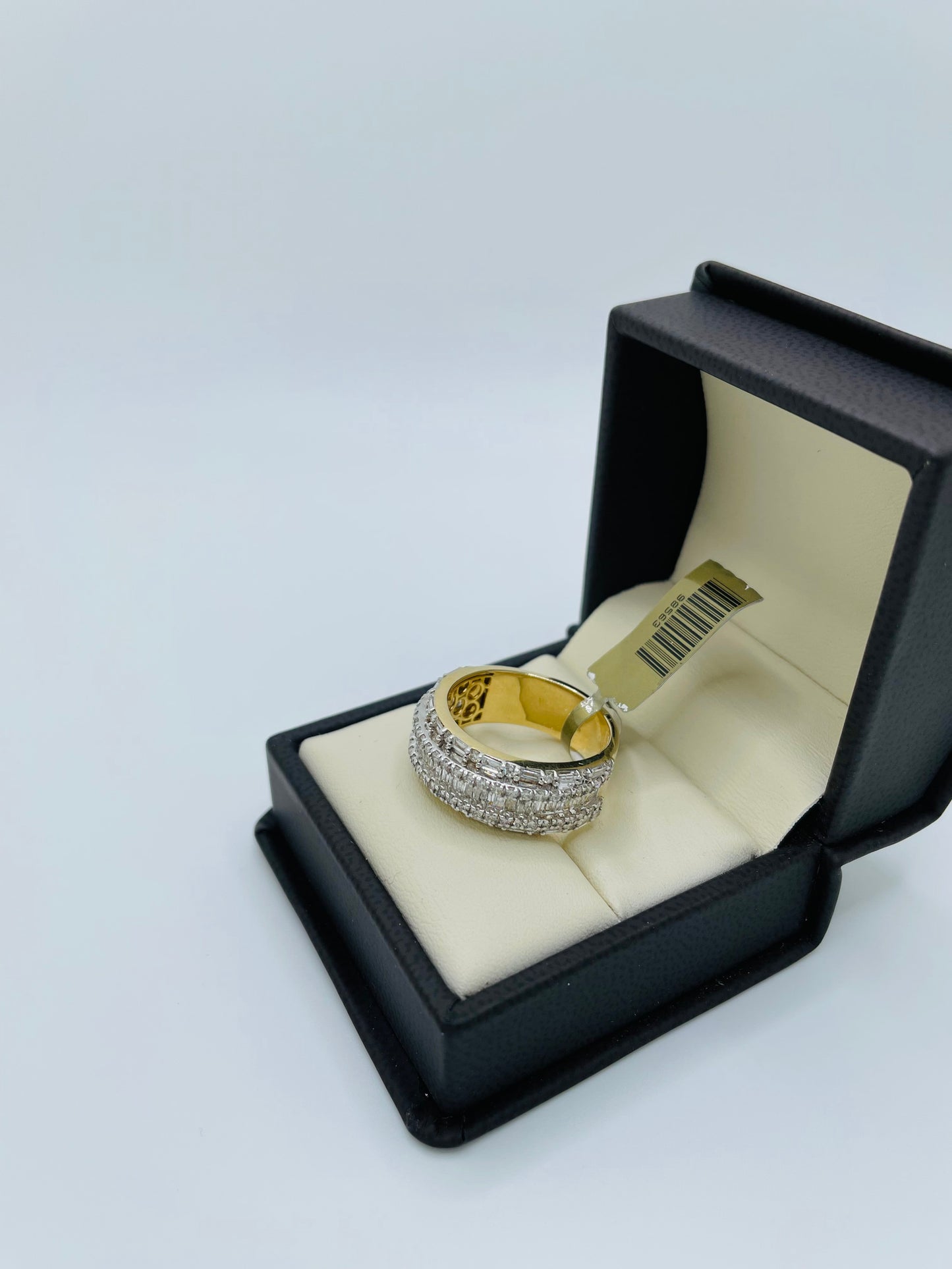 10K Gold 3.25cwt Diamond Ring