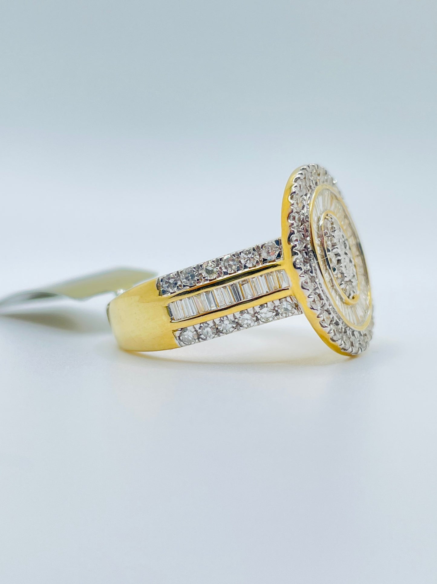 10Kt Gold 2.5ct Diamond Ring