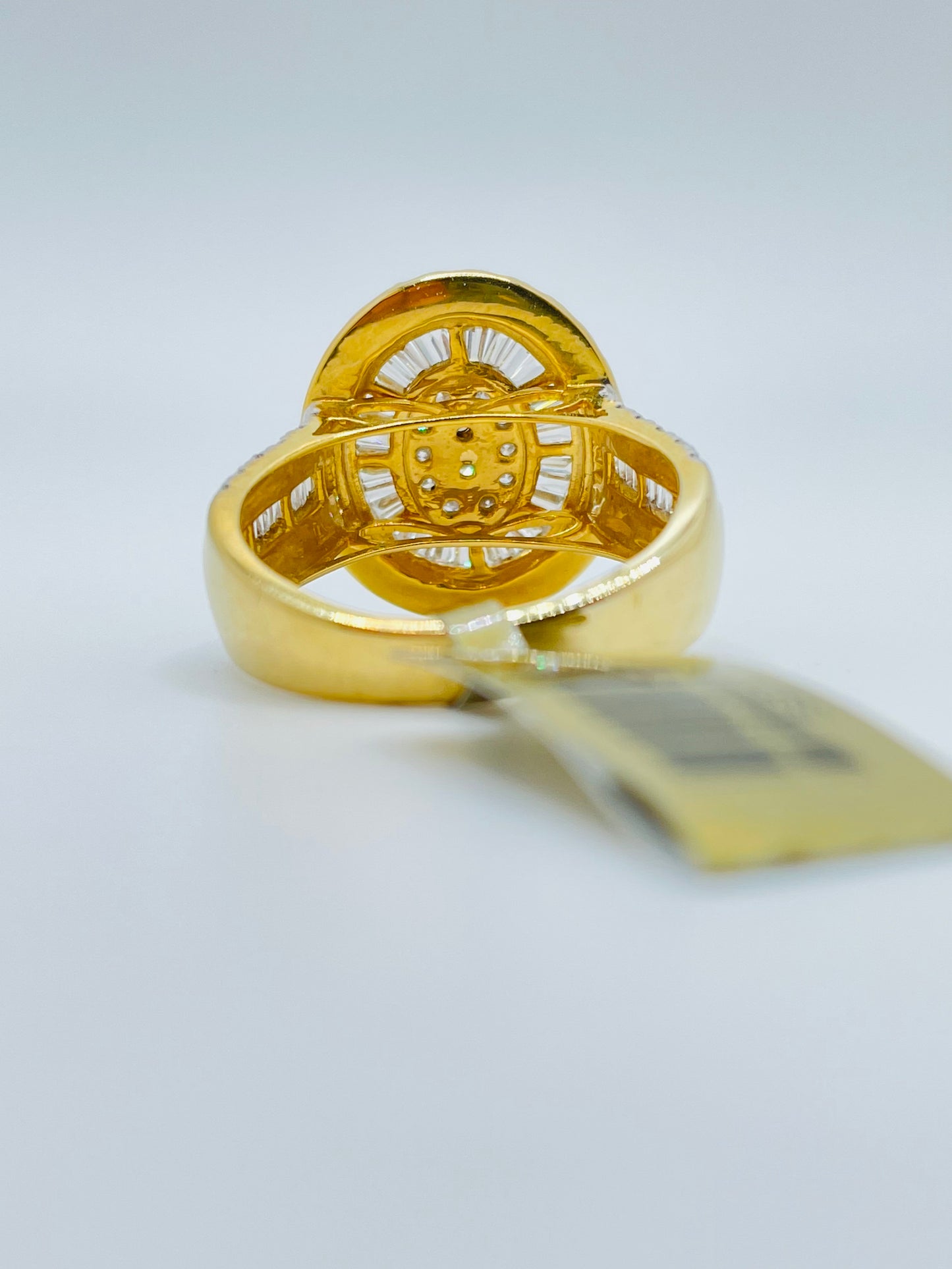 10Kt Gold 2.5ct Diamond Ring