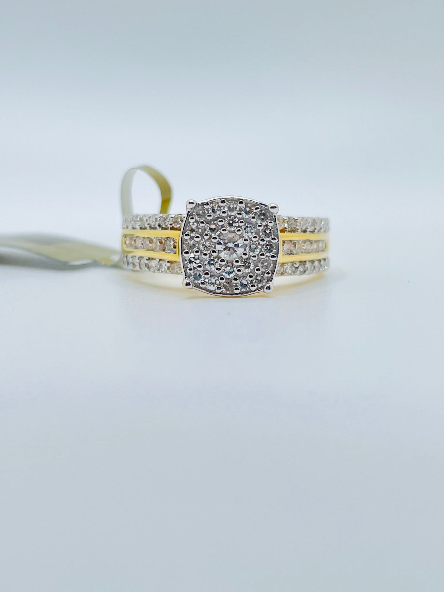 10Kt Gold 1.5ct Diamond Ring