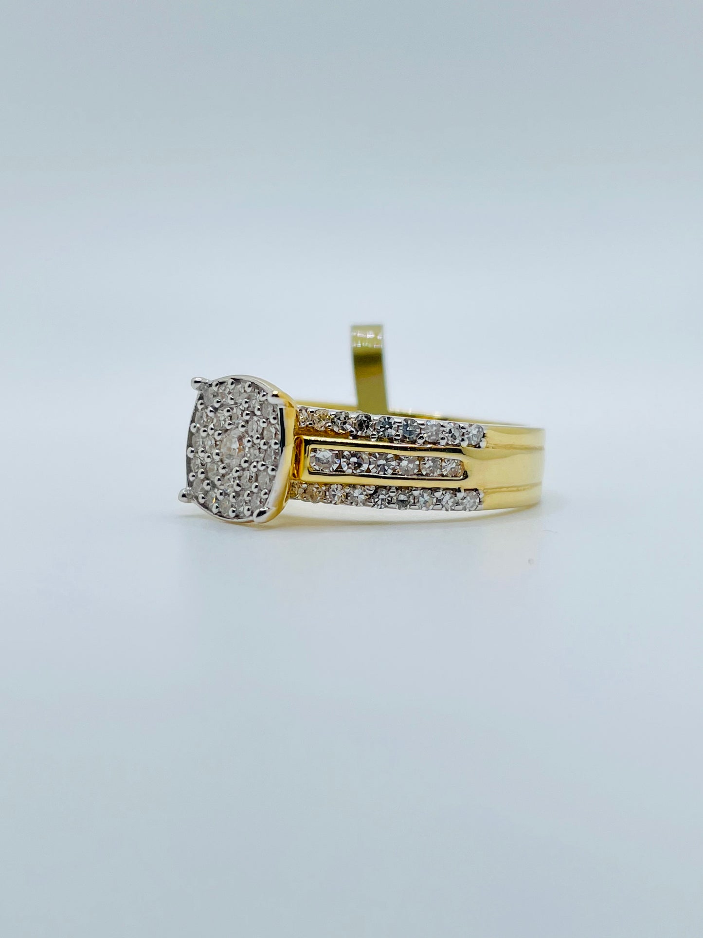 10Kt Gold 1.5ct Diamond Ring